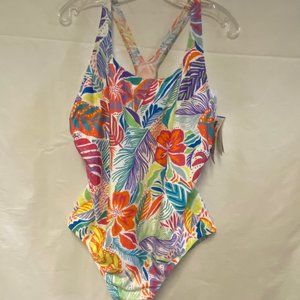 NWT Arena Swimsuit 24W / 26W